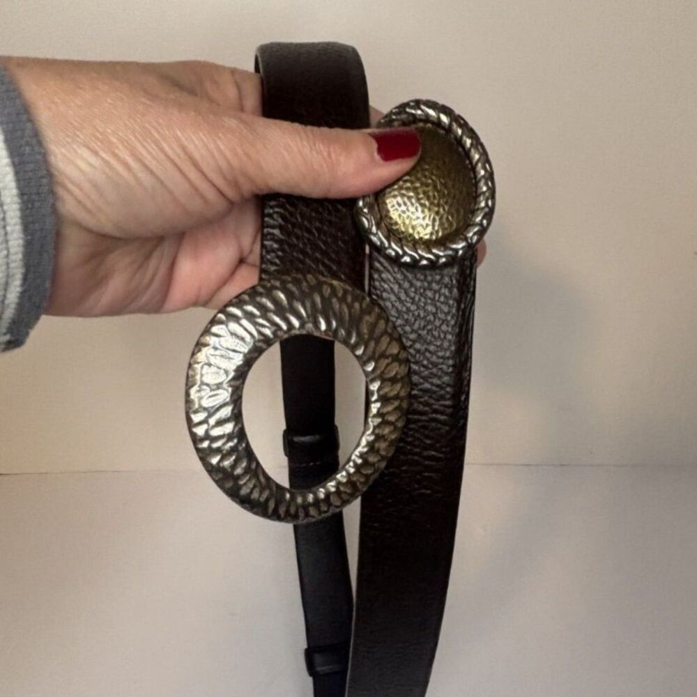 Chico’s Dark Brown Textured Leather Belt Interlock Hammered Silver & Gold Buckle - Picture 5 of 6